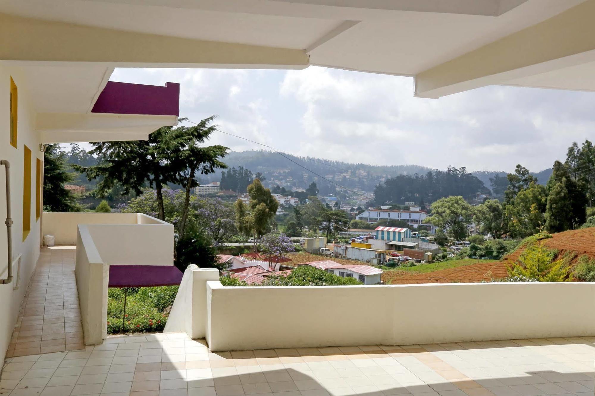 Hotel Sri Balaji Ooty Eksteriør billede